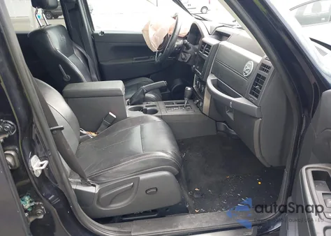 2011 Jeep Liberty Sport z USA, uszkodzony, nr VIN 1J4PP2GK0BW547289